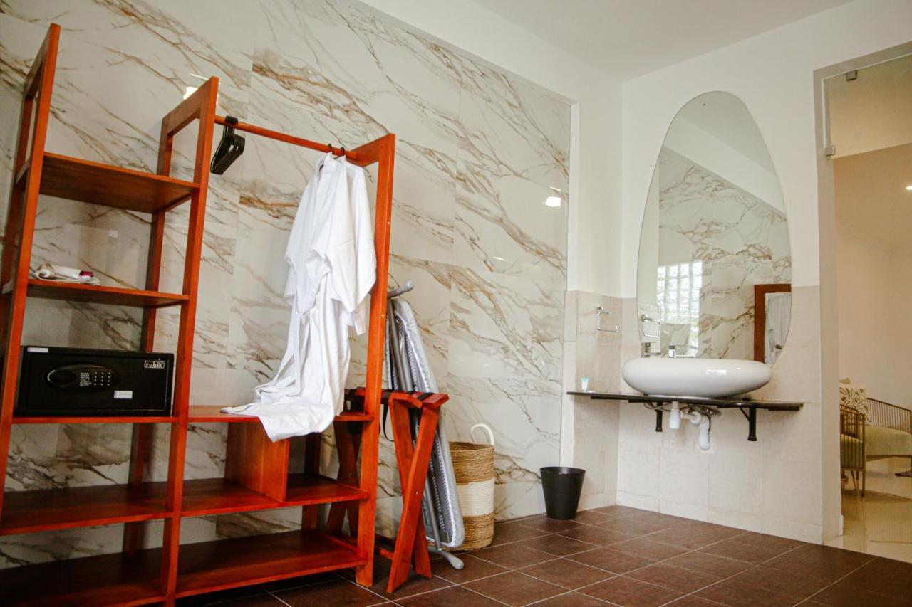 Upendo Boutique Hotel, Dar Es Salaam Buitenkant foto