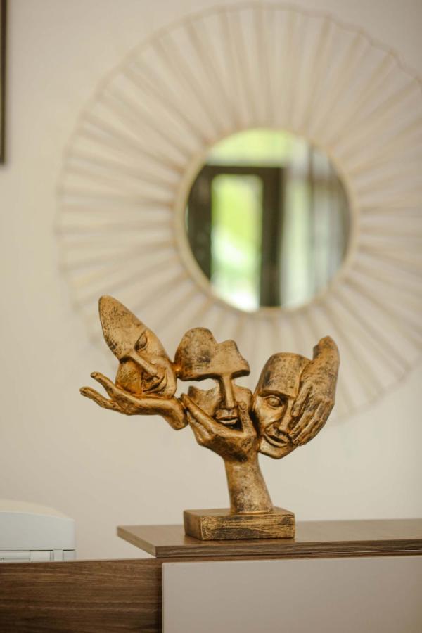 Upendo Boutique Hotel, Dar Es Salaam Buitenkant foto